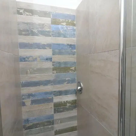 A Pochi Passi Dal Mare - Azzurro Del Mare - *